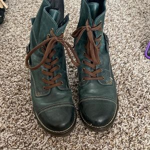 Taos boots